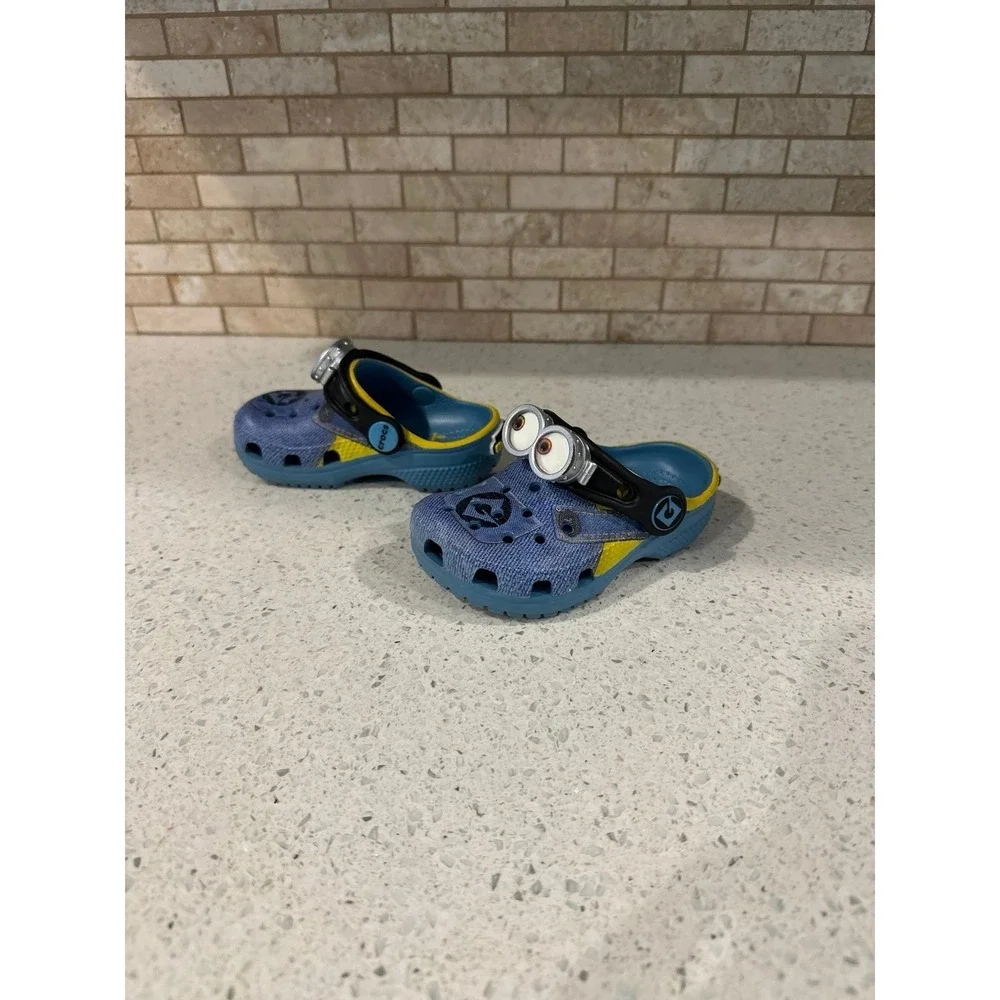 Kid‎ Minion crocs